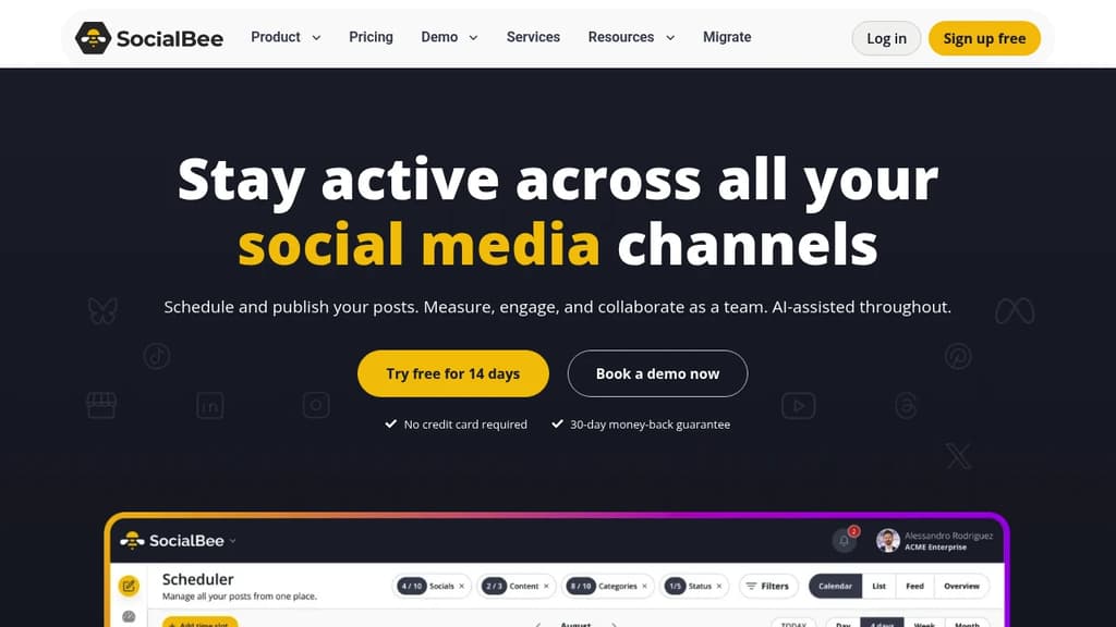 Screenshot of SocialBee website